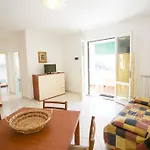Apartman Bougainvillea Primo Piano - Goelba *